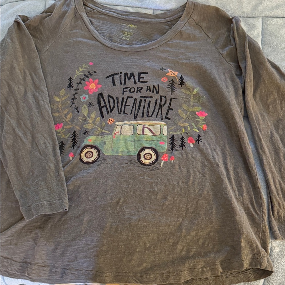 NATURAL LIFE Gray 3/4 Length Sleeve Tee with Camper Graphics